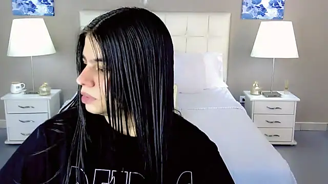 Snapshot of maddissonivanova chatting on September 23, 7:06 pm maddissonivanova online show from September 23, 7:06 pm