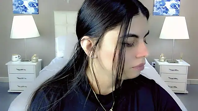 Snapshot of maddissonivanova chatting on September 25, 7:17 pm maddissonivanova online show from September 25, 7:17 pm