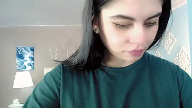 Snapshot of maddissonivanova chatting on October 14, 7:25 pm maddissonivanova online show from October 14, 7:25 pm