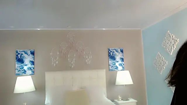 Snapshot of maddissonivanova chatting on October 22, 7:13 pm maddissonivanova online show from October 22, 7:13 pm