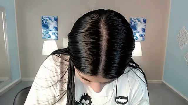 Snapshot of maddissonivanova chatting on November 7, 7:14 pm maddissonivanova online show from November 7, 7:14 pm