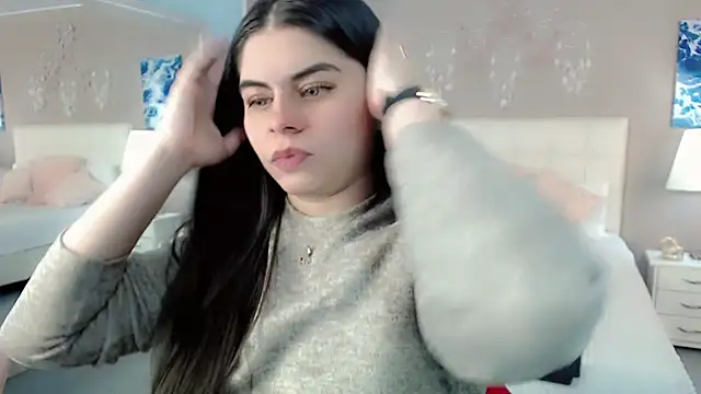 Snapshot of maddissonivanova chatting on November 13, 2:43 am maddissonivanova online show from November 13, 2:43 am