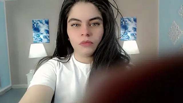 Snapshot of maddissonivanova chatting on November 15, 7:43 pm maddissonivanova online show from November 15, 7:43 pm