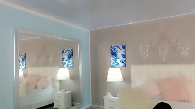 Snapshot of maddissonivanova chatting on December 1, 6:46 pm maddissonivanova online show from December 1, 6:46 pm