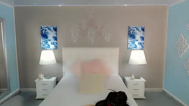 maddissonivanova online show from December 20, 7:10 pm