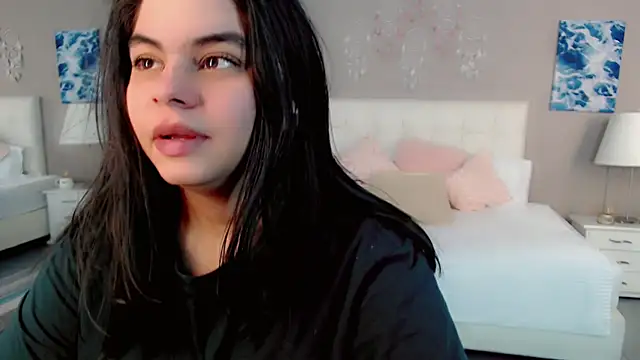 Snapshot of maddissonivanova chatting on April 4, 7:00 pm maddissonivanova online show from April 4, 7:00 pm