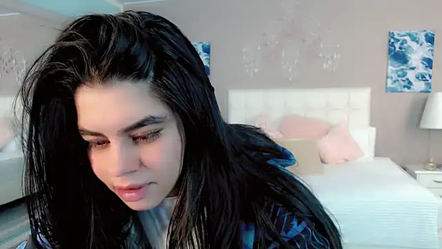 Snapshot of maddissonivanova chatting on April 9, 7:08 pm maddissonivanova online show from April 9, 7:08 pm