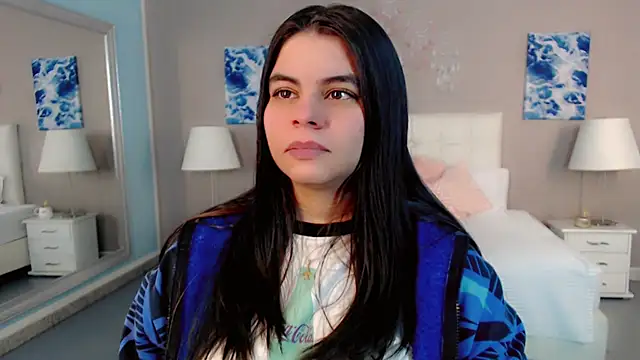 Snapshot of maddissonivanova chatting on April 11, 7:07 pm maddissonivanova online show from April 11, 7:07 pm