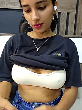 Snapshot of Lorena_Mcfly chatting on September 15, 1:22 pm Lorena Mcfly online show from September 15, 1:22 pm