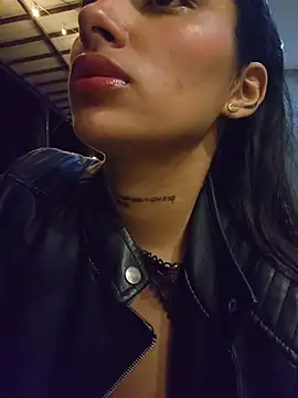 Lorena Mcfly online show from April 24, 11:51 pm