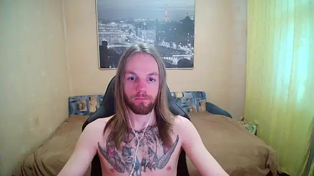 Snapshot of AdamDickens chatting on June 11, 12:32 am AdamDickens online show from June 11, 12:32 am