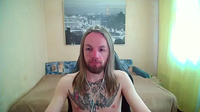 Snapshot of AdamDickens chatting on June 22, 9:39 am AdamDickens online show from June 22, 9:39 am