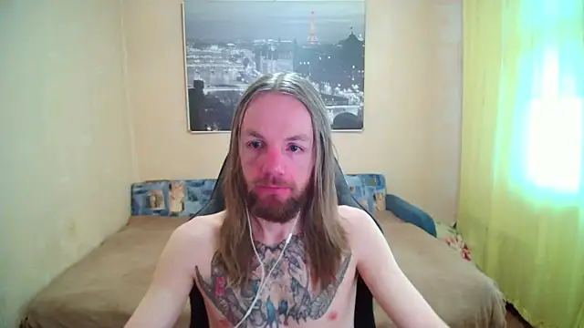 Snapshot of AdamDickens chatting on July 18, 1:21 am AdamDickens online show from July 18, 1:21 am