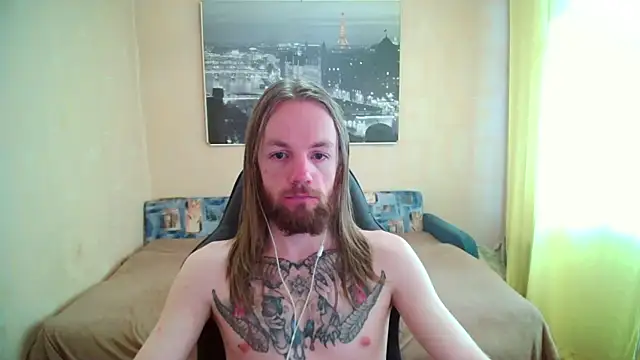 Snapshot of AdamDickens chatting on July 28, 11:50 am AdamDickens online show from July 28, 11:50 am