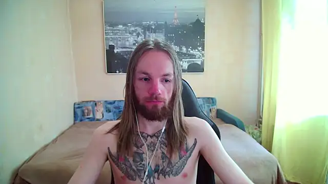 Snapshot of AdamDickens chatting on July 29, 9:18 am AdamDickens online show from July 29, 9:18 am