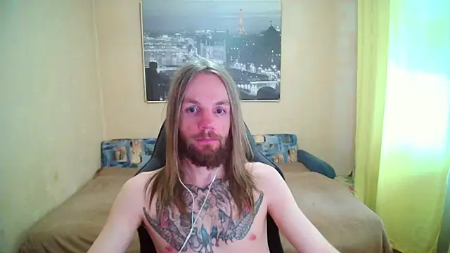 Snapshot of AdamDickens chatting on August 3, 3:05 am AdamDickens online show from August 3, 3:05 am