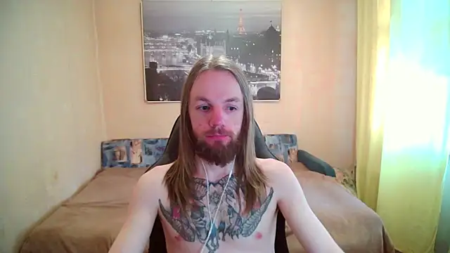 Snapshot of AdamDickens chatting on August 4, 4:31 pm AdamDickens online show from August 4, 4:31 pm