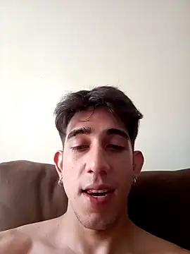 Snapshot of TheCofla99 chatting on January 9, 8:32 pm TheCofla99 online show from January 9, 8:32 pm