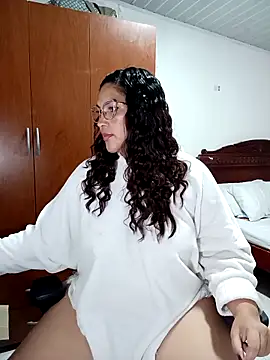 Ivy horse  online show from December 18, 1:33 am