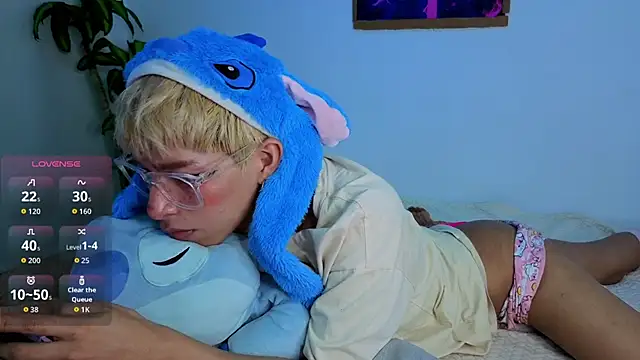 taichi bluy online show from December 16, 3:55 am