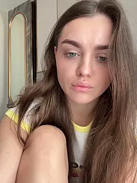 Snapshot of no_angelll chatting on February 9, 3:10 am no angelll online show from February 9, 3:10 am