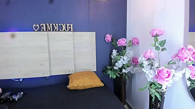 Amalia Bigass online show from January 6, 11:07 pm