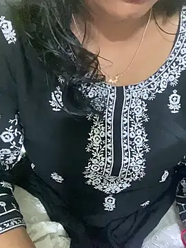 Snapshot of pushpayadav chatting on February 19, 9:22 pm pushpayadav online show from February 19, 9:22 pm