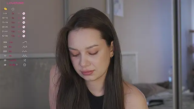 Snapshot of chillgirll chatting on March 12, 5:24 am chillgirll online show from March 12, 5:24 am