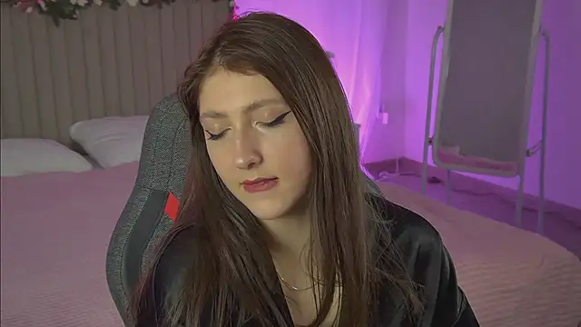 Mary Miiller online show from October 12, 10:03 am