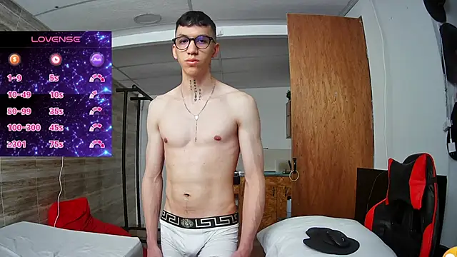 Snapshot of angelicious_ chatting on November 2, 1:13 pm angelicious online show from November 2, 1:13 pm