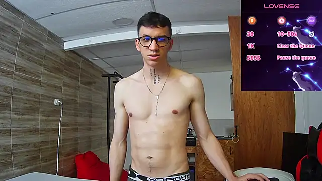 Snapshot of angelicious_ chatting on November 9, 6:17 pm angelicious online show from November 9, 6:17 pm