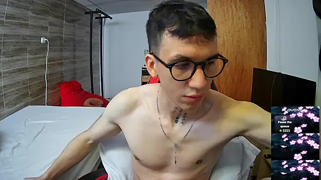 Snapshot of angelicious_ chatting on November 14, 12:59 pm angelicious online show from November 14, 12:59 pm