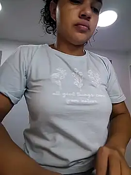 Snapshot of Eimy-04 chatting on June 6, 8:13 pm Eimy-04 online show from June 6, 8:13 pm