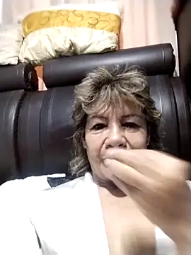 OliviaMorris1 online show from May 4, 11:39 am