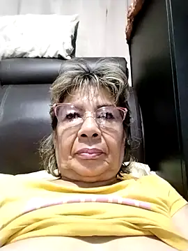 OliviaMorris1 online show from May 12, 11:13 pm