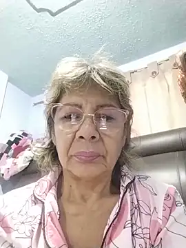 OliviaMorris1 online show from May 22, 11:27 am