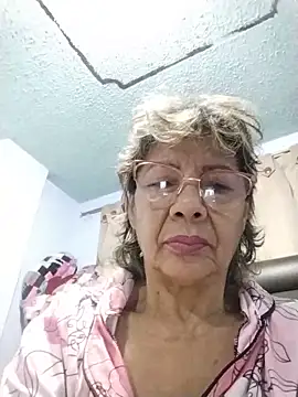 OliviaMorris1 online show from May 24, 10:53 am