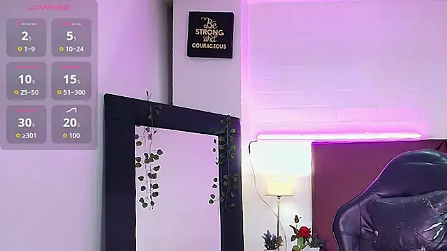 Snapshot of Lucass_love chatting on September 24, 1:25 pm Lucass love online show from September 24, 1:25 pm