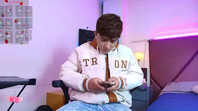 Lucass love online show from February 3, 1:05 pm