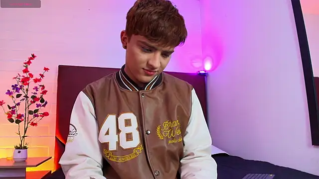 Lucass love online show from March 15, 1:28 pm