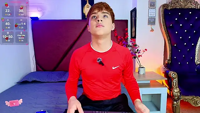 Snapshot of Lucass_love chatting on May 27, 5:10 pm Lucass love online show from May 27, 5:10 pm