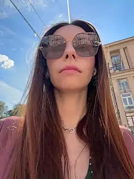 Snapshot of Amelie_Crosby chatting on June 5, 1:28 pm Amelie Crosby online show from June 5, 1:28 pm