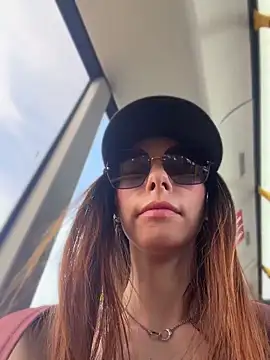 Snapshot of Amelie_Crosby chatting on June 6, 1:38 pm Amelie Crosby online show from June 6, 1:38 pm