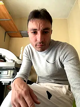 Snapshot of SemprePerverso chatting on October 24, 3:19 pm SemprePerverso online show from October 24, 3:19 pm