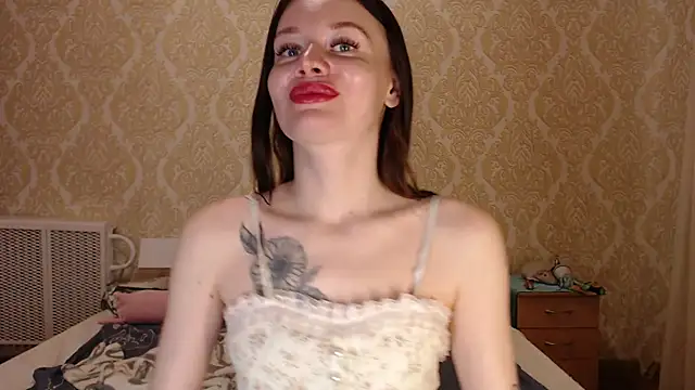 Kitkaat00 online show from October 12, 3:11 pm