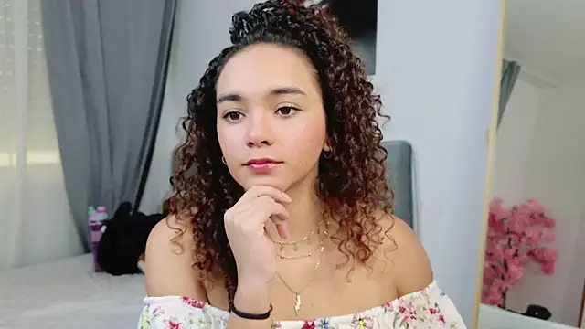 Snapshot of Taylor_Tina chatting on October 19, 12:17 pm Taylor Tina online show from October 19, 12:17 pm