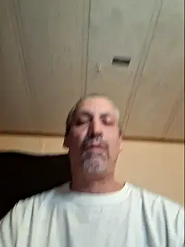 Snapshot of Shy_Naughty_Girl chatting on February 14, 5:26 am Shy Naughty Girl online show from February 14, 5:26 am