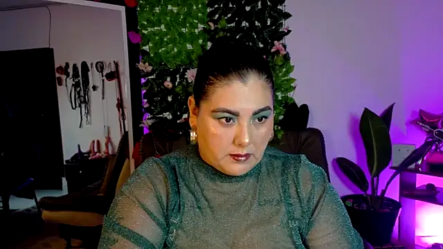 Snapshot of AndreaKinky chatting on May 28, 10:29 pm AndreaKinky online show from May 28, 10:29 pm