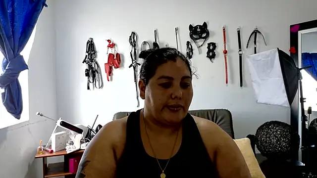 Snapshot of AndreaKinky chatting on July 28, 5:56 pm AndreaKinky online show from July 28, 5:56 pm