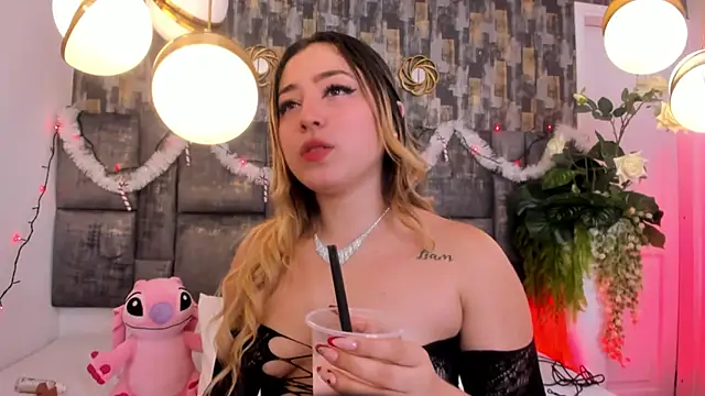 PatyLawrence online show from November 23, 4:23 am